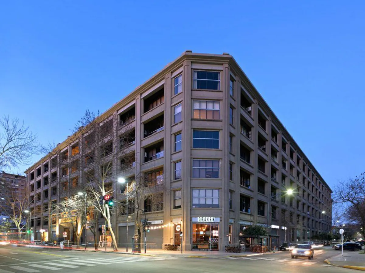 Fachada del edificio Molina Ciudad, en Barracas